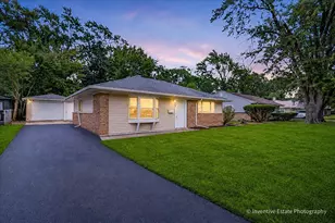 426 Suwanee St, Park Forest, IL 60466 - Photo 1
