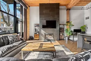 2654 W Medill Ave, Chicago, IL 60647 - Photo 9