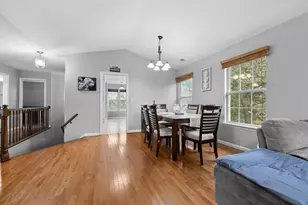 1913 Quaker Hollow Ln, Streamwood, IL 60107 - Photo 7