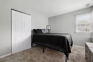 1913 Quaker Hollow Ln, Streamwood, IL 60107 - Photo 13
