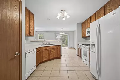 602 Grand Canyon Circle #0, Crystal Lake, IL 60014 - Photo 9