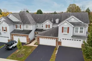 602 Grand Canyon Cir, Crystal Lake, IL 60014 - Photo 3