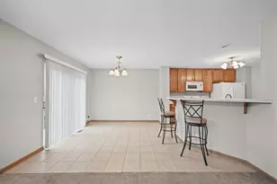 602 Grand Canyon Cir, Crystal Lake, IL 60014 - Photo 7