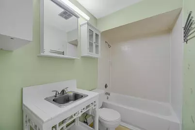 2025 Country Club Drive #11, Woodridge, IL 60517 - Photo 11
