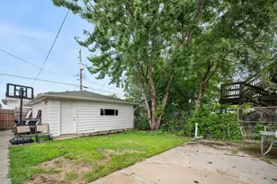5630 S Albany Ave, Chicago, IL 60629 - Photo 3