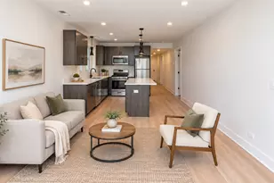 2825 N Rockwell St, Chicago, IL 60618 - Photo 3