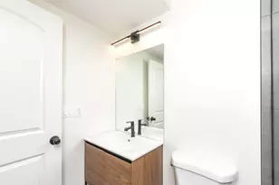 2825 N Rockwell St, Chicago, IL 60618 - Photo 9
