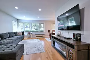 7167 N Ozanam Ave, Chicago, IL 60631 - Photo 7