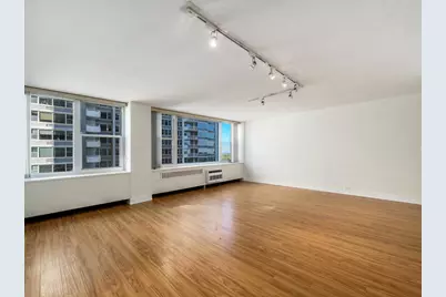 4250 N Marine Drive #911, Chicago, IL 60613 - Photo 7