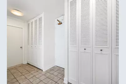 4250 N Marine Drive #911, Chicago, IL 60613 - Photo 15
