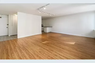 4250 N Marine Drive #911, Chicago, IL 60613 - Photo 9