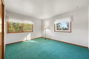 20500 Bensley Ave, Lynwood, IL 60411 - Photo 17