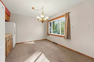 20500 Bensley Ave, Lynwood, IL 60411 - Photo 9