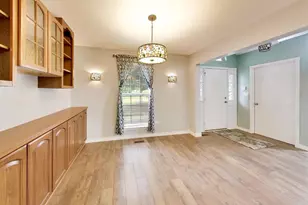 317 E Tall Oaks Ln, Itasca, IL 60143 - Photo 7