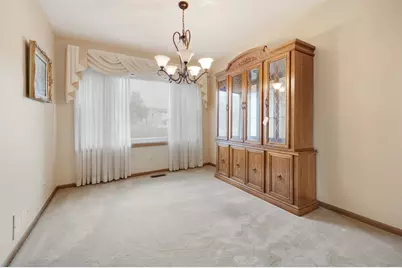 911 Wilma Lane, Elk Grove Village, IL 60007 - Photo 5