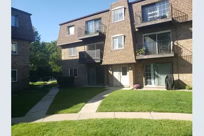 9418 Bay Colony Drive #1N, Des Plaines, IL 60016 - Photo 1