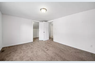 618 Sunderlin Street, Waukegan, IL 60085 - Photo 21
