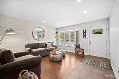 609 Ridgewood Road, Streamwood, IL 60107 - Photo 3