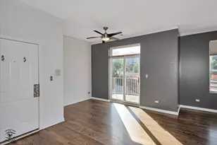 946 W Fry St, Chicago, IL 60622 - Photo 3