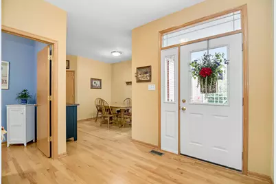 10726 Canterbury Drive, Mokena, IL 60448 - Photo 5