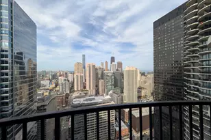 300 N State St, Chicago, IL 60654 - Photo 17