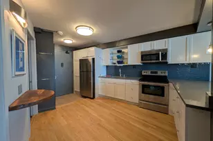 300 N State St, Chicago, IL 60654 - Photo 9