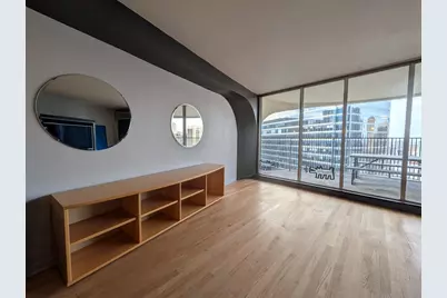 300 N State Street #4905, Chicago, IL 60654 - Photo 13
