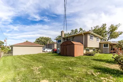 70 Dover Drive, Des Plaines, IL 60018 - Photo 21