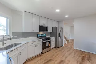 70 Dover Dr, Des Plaines, IL 60018 - Photo 7