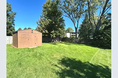 533 Woodview Avenue, Elk Grove Village, IL 60007 - Photo 35