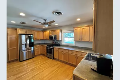 533 Woodview Avenue, Elk Grove Village, IL 60007 - Photo 7