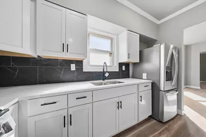 310 W 108th Place, Chicago, IL 60628 - Photo 7