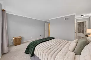 1554 Glacier Cir, Crystal Lake, IL 60014 - Photo 15