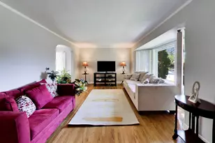 8857 S Cregier Ave, Chicago, IL 60617 - Photo 3