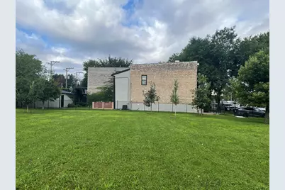2335 W Maypole Avenue, Chicago, IL 60612 - Photo 29