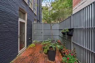 29 W Chestnut St, Chicago, IL 60610 - Photo 33