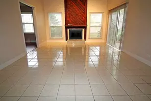 899 Colony Lake Dr, Schaumburg, IL 60194 - Photo 3