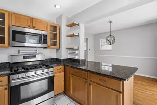 5007 W Argyle St, Chicago, IL 60630 - Photo 7
