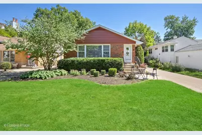 17 N Quincy Street, Hinsdale, IL 60521 - Photo 3