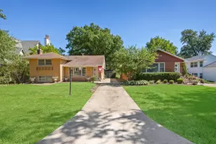 17 N Quincy St, Hinsdale, IL 60521 - Photo 1