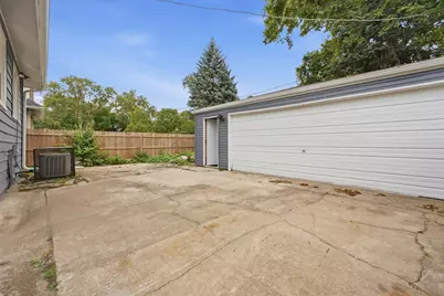 10607 S May Street, Chicago, IL 60643 - Photo 25