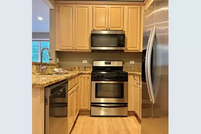 1522 Stonegate Manor #1522, Mount Prospect, IL 60056 - Photo 9