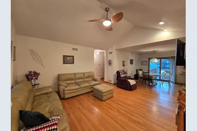 330 Kirkwood Avenue, Winthrop Harbor, IL 60096 - Photo 5