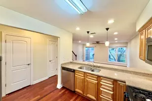 752 Ripple Brook Ct, Elgin, IL 60120 - Photo 9