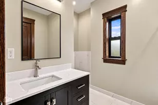 5847 N Magnolia Ave, Chicago, IL 60660 - Photo 15