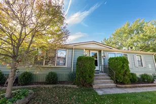 261 Blackthorn Rd, Matteson, IL 60443 - Photo 3