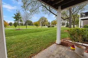 2127 Southwind Cir, Schaumburg, IL 60194 - Photo 17