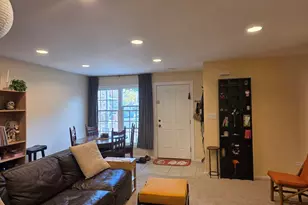 1S282 Holyoke Ln, Villa Park, IL 60181 - Photo 5