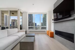 55 E Erie St, Chicago, IL 60611 - Photo 3