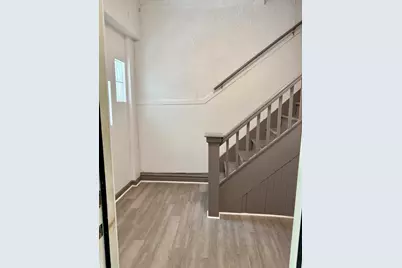 8518 S Muskegon Avenue, Chicago, IL 60617 - Photo 5